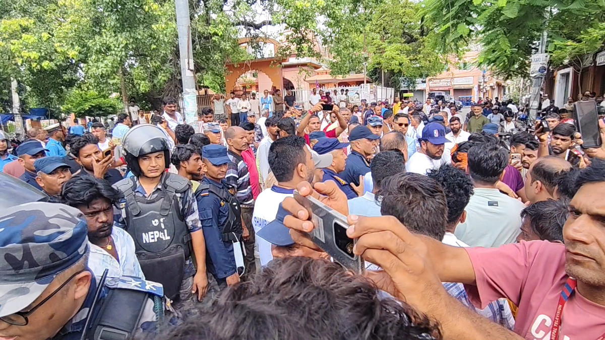 सुनसरी र सिरहा घटनाका दोषीलाई कारबाहीको माग गर्दै जनकपुरधाममा विशाल प्रदर्शन